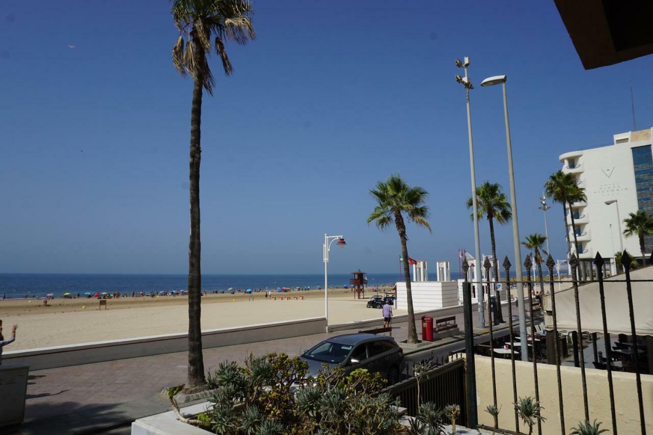 Apartamento La Mar De Cerca. Terraza Vistas Mar. 1ª Linea Playa Cádiz Exteriör bild